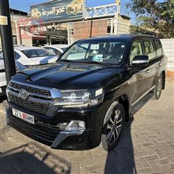 تويوتا لاندكروزر